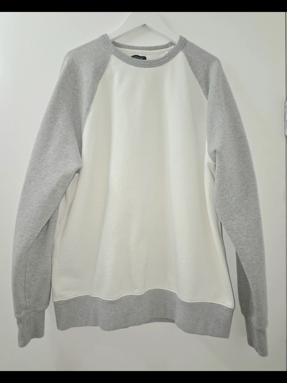 J Crew Mens Raglan Sweatshirt Colorblock Crewneck SIze XL Grey Cream Minimalist
